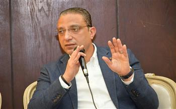«الأنصارى» يهنئ «خديجة حماد» الحاصلة على المركز الثالث بالثانوية العامة
