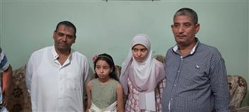 خديجة الحاصلة على المركز الثالث بالفيوم .. شعرت كأنني في حلم عندما شاهدت أسمى بين الأوائل 