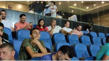 بشير التابعي في مقصورة ملعب ستاد الدفاع الجوي لمؤازرة  الزمالك أمام دجلة