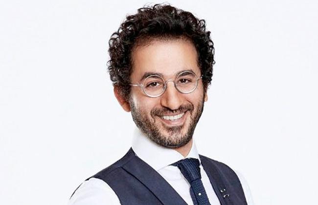 فيديو| أحمد حلمى يسخر من مجموعه فى الثانوية العامة