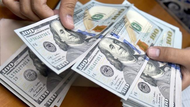 القبض على صاحب محل مواد غذائية يتاجر فى العملة بالإسكندرية 