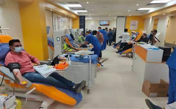إقبال كبير على التبرع ببلازما الدم داخل المركز الإقليمي بالمنيا