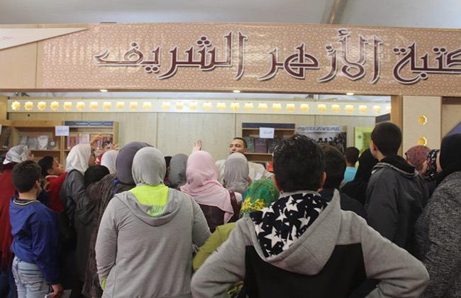 الأزهر يواجه "الإلحاد" بمعرض الإسكندرية للكتاب