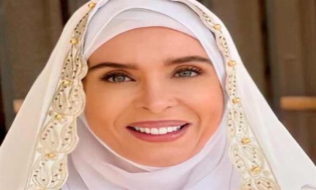 دينا تكشف حقيقة تجسيد شخصية «السيدة زينب» ضمن أحداث مسلسلها الجديد
