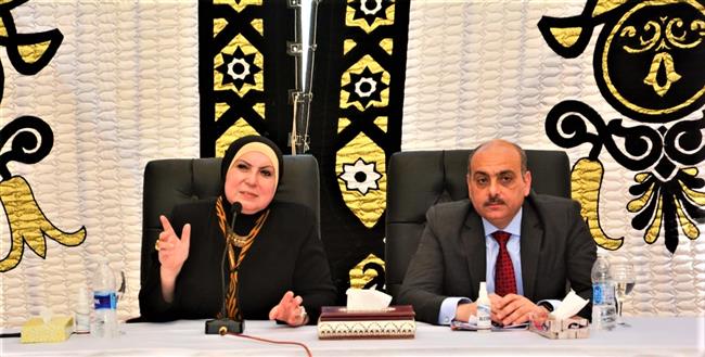 وزيرة التجارة تجتمع مع مستثمرى بمجمع مرغم  2 للصناعات البلاستيكية