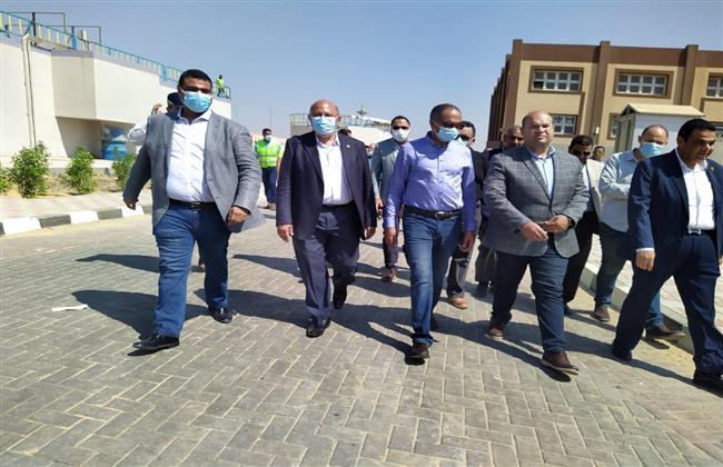 نائبا وزير الإسكان ومحافظ الجيزة يتفقدان محطتي معالجة الصرف بالبدرشين والعياط