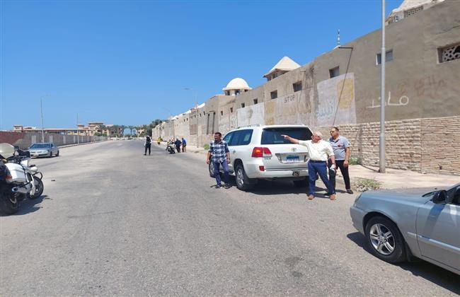 محافظ بورسعيد يوجه برفع كافة الاشغالات بمحيط مقابر بورسعيد