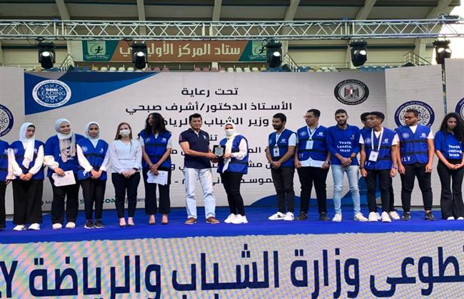 وزير الرياضة يكرم المتميزين أعضاء مبادرة «شباب يدير شباب»