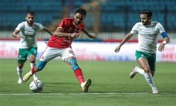   الأهلي يتفوق على المصري 3-2 في شوط أول مثير