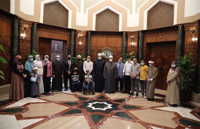 أحمد الطيب يكرم المتميزين والمبتكرين بالأزهر