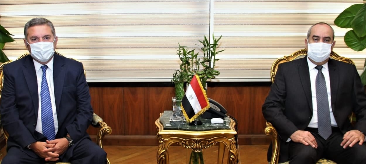 وزيرا قطاع الأعمال والطيران يبحثان تنفيذ مشروع رأس جميلة بشرم الشيخ