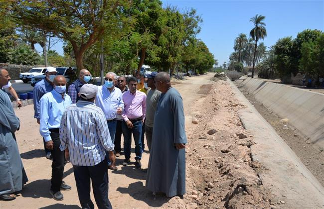 محافظ الأقصر يتابع المشروعات التنموية بالطود والبياضية