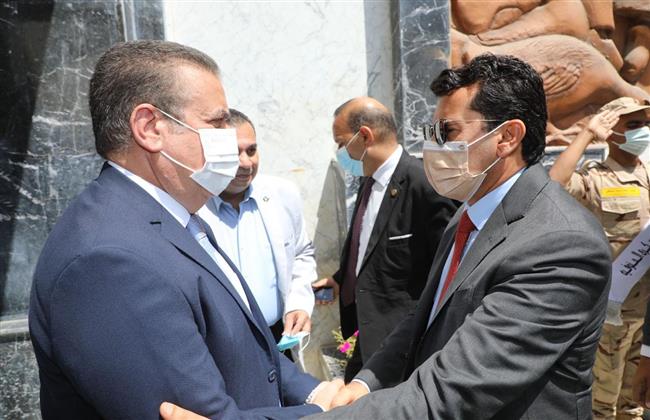محافظ المنوفية يستقبل وزير الرياضة للاطمئنان على مصابى كرة السرعة