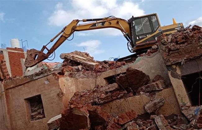 استمرار أعمال حصر المباني الآيلة للسقوط فى البحيرة