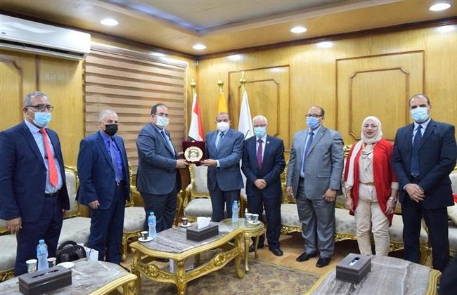 جامعة بني سويف تستقبل مدير المركز الإقليمي لتدريس علوم وتكنولوجيا الفضاء