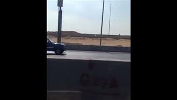   فيديو .. مطاردة على الطريق الدائرى بين الشرطة وسيارة نصف نقل