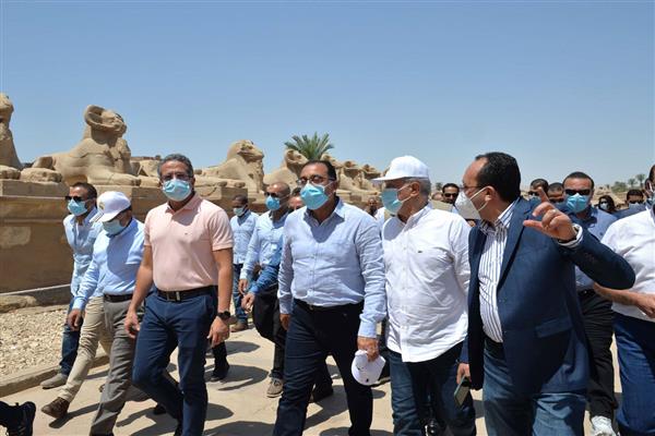 رئيس الوزراء يُتابع من الأقصر استعدادات احتفالية افتتاح طريق الكباش