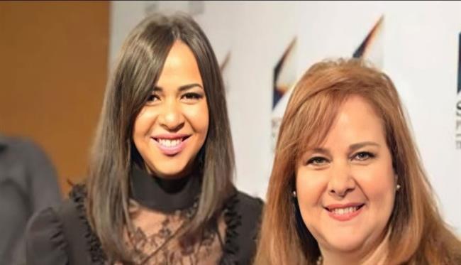 بتعذب من غيرك.. إيمي سمير غانم توجه رسالة لوالدتها