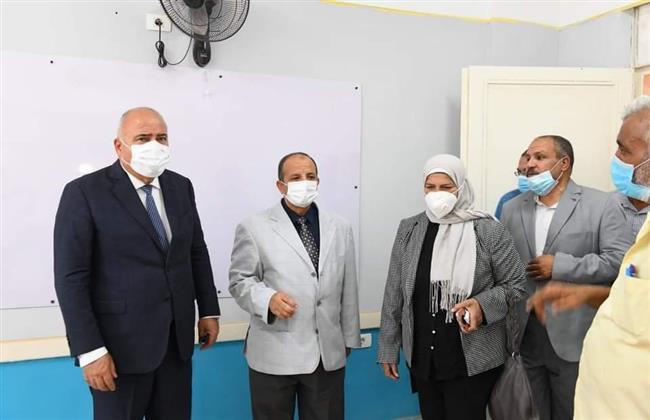 «الداودي» و«الحساني» يتفقدان تطوير مدرسة العبور بكوم سخين فى قنا