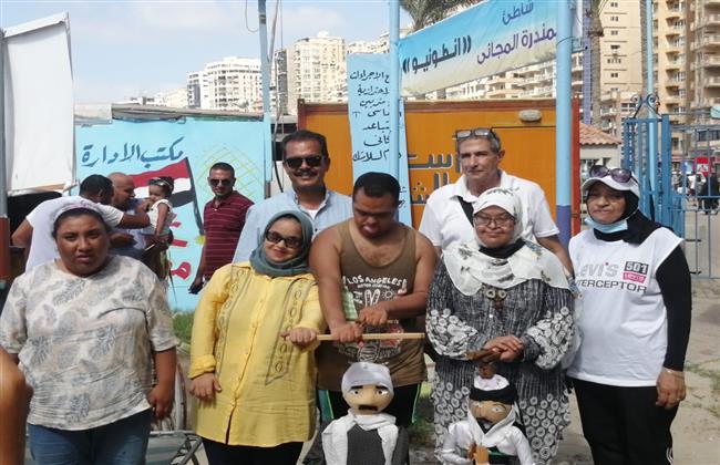 شواطىء الإسكندرية تستقبل ذوى الهمم وأطفال الشوارع والمسنين اليوم الجمعة