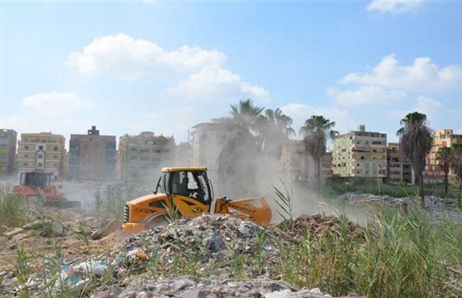 رفع ٩٢٠ طن قمامة و٢٦١ حالة إشغال طريق مخالفة بدمنهور