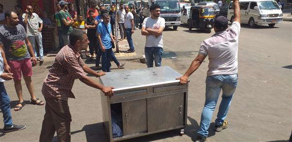 خلال حملة  مفاجئة  :إزالة ١٤٠ حالة اشغال طريق بالإسكندرية