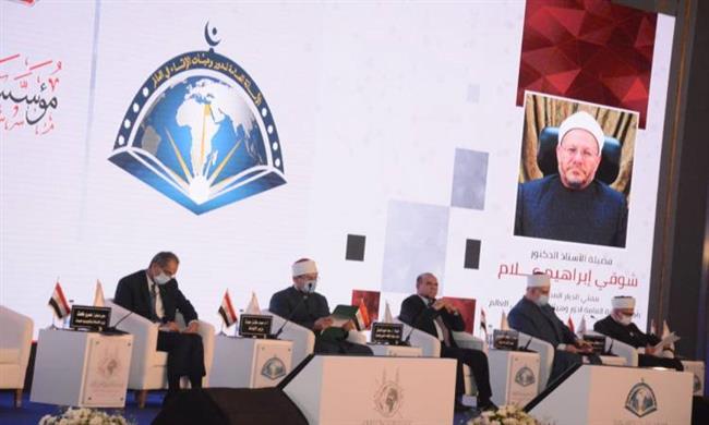 مفتي أستونيا: الجماعات الضالة استغلت العالم الرقمى لفرض فكرها الشاذ