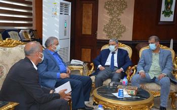   محافظ المنيا يستقبل رئيس مجلس إدارة مكتبات مصر العامة لمناقشة إنشاء مبنى جديد