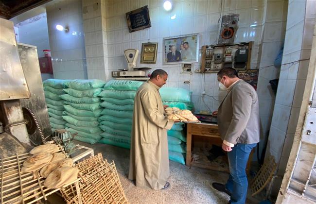 محافظ الفيوم يتفقد عددا من المخابز