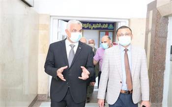 رئيس جامعة المنوفية يتابع خروج حالتين من مصابى فريق السرعة