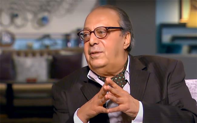 أسامة عباس يرد على مروجى الشائعات ضده بفيديو