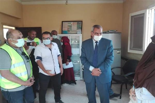 الكشف الطبى على 400 مواطن بقافلة طبية في قنا