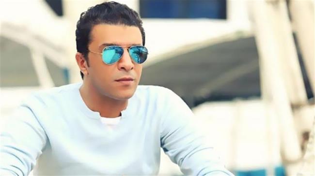 بنته في حالة خطيرة.. إصابة مصطفى كامل وأسرته بـ كورونا