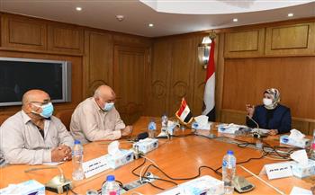   "فاطمة إبراهيم" تعقد اجتماع لمتابعة إزالة التعديات على الأراضي الزراعية و نهر النيل بقنا