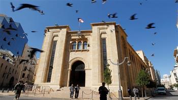 لبنان.. محتجون يحاولون إقتحام مبنى مجلس النواب