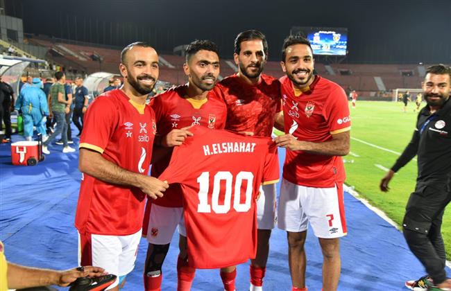 الأهلى يحتفل بالمباراة الـ100 لـ حسين الشحات