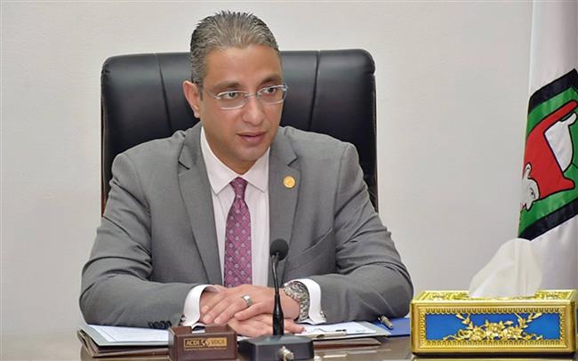 محافظ الفيوم يقرر عودة العمل بكامل القوة الوظيفية بجميع المصالح الحكومية