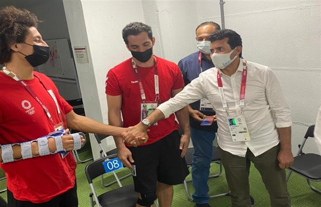 رئيس الوزراء يتواصل هاتفيا مع لاعبي منتخب اليد لمؤازرتهم قبل لقاء إسبانيا غدا