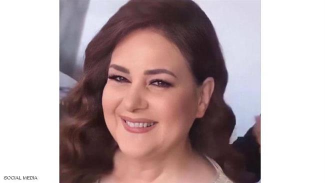 يوم حزين .. محمد حماقى ينعى دلال عبد العزيز 