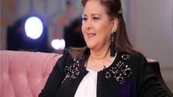 أحمد أبو هشيمة ينعي دلال عبد العزيز: «لحقت برفيق دربها»