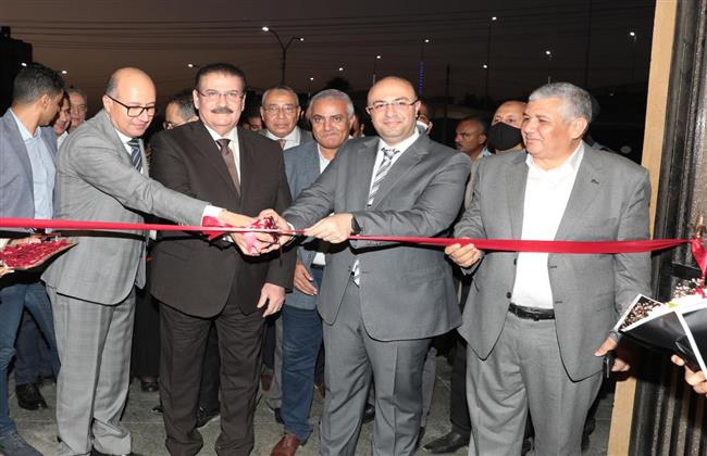 محافظ بنى سويف ونقيب مهندسى مصر يفتتحان تطوير نادى المهندسين