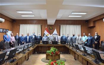 رئيس جامعة بنى سويف يلتقى ضباط الأمن الإدارى