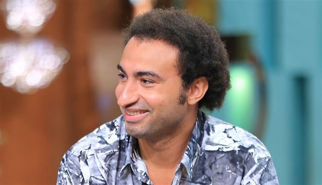 بعد وفاة دلال عبد العزيز.. علي ربيع يحتفل بزفافه فى صمت