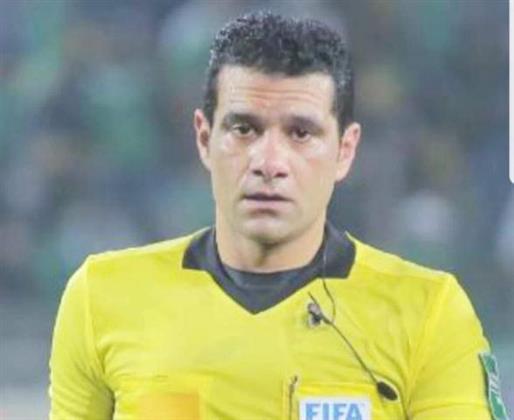   صافرة البنا تدير مباراة الزمالك والاتحاد السكندرى
