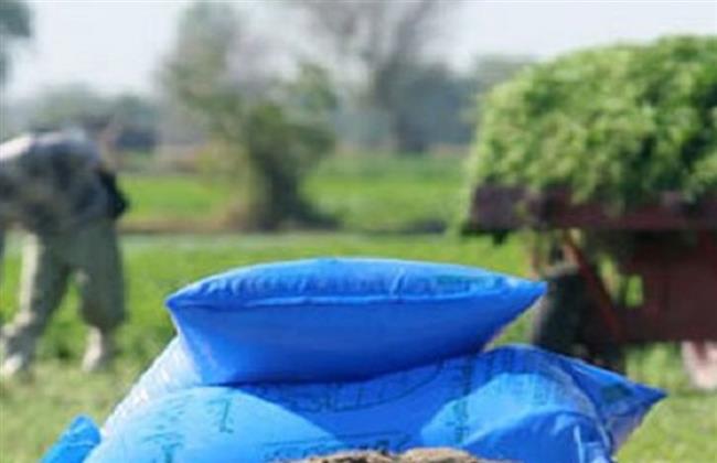 في حملة تموينية مكبرة.. إحباط محاولة بيع 2.5 طن أسمدة في السوق السوداء بقنا 