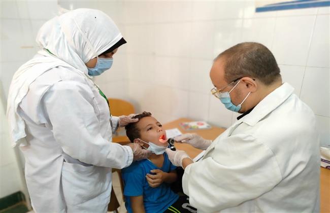 الكشف والعلاج بالمجان لـ 1720 مريضا بقرية فى المنيا