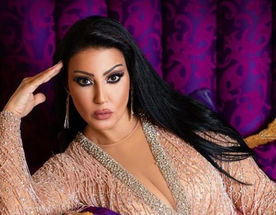 صور|| سمية الخشاب فى جلسة تصوير جريئة بـ "كلام عميق"