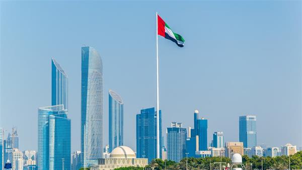 الإمارات: أصحاب الإقامات السارية يمكنهم العودة