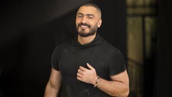 شاهد مفاجأة تامر حسني لأيتين عامر علي أغنيتها