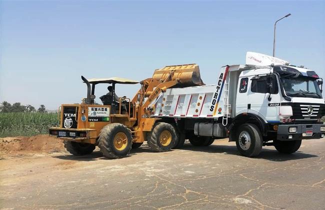 رفع 2200 طن قمامه ومخلفات من مراكز البحيرة 